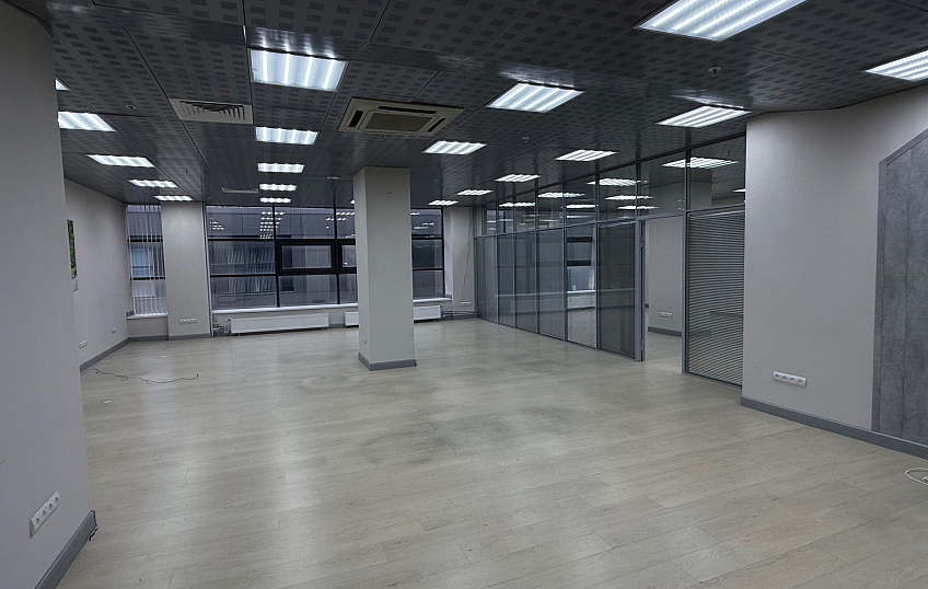 305,9, фото № 1