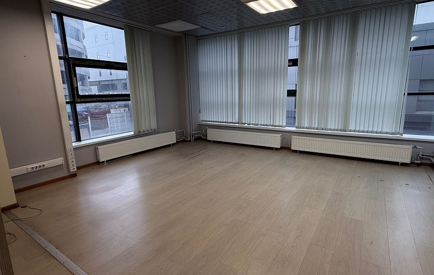 305,9, фото № 3